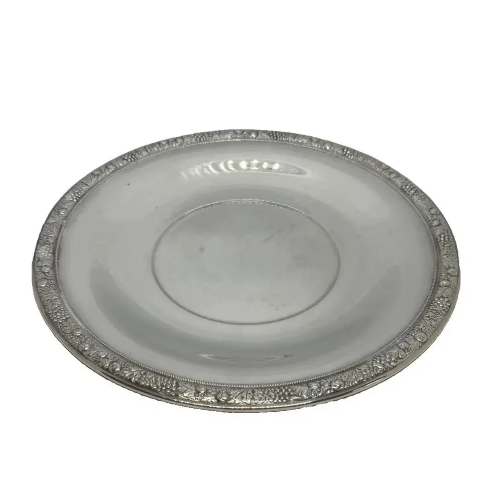 Mid 20th Century Lunt 10 3/4” Round Silver Plated Tray Grape Fruit Edge Design